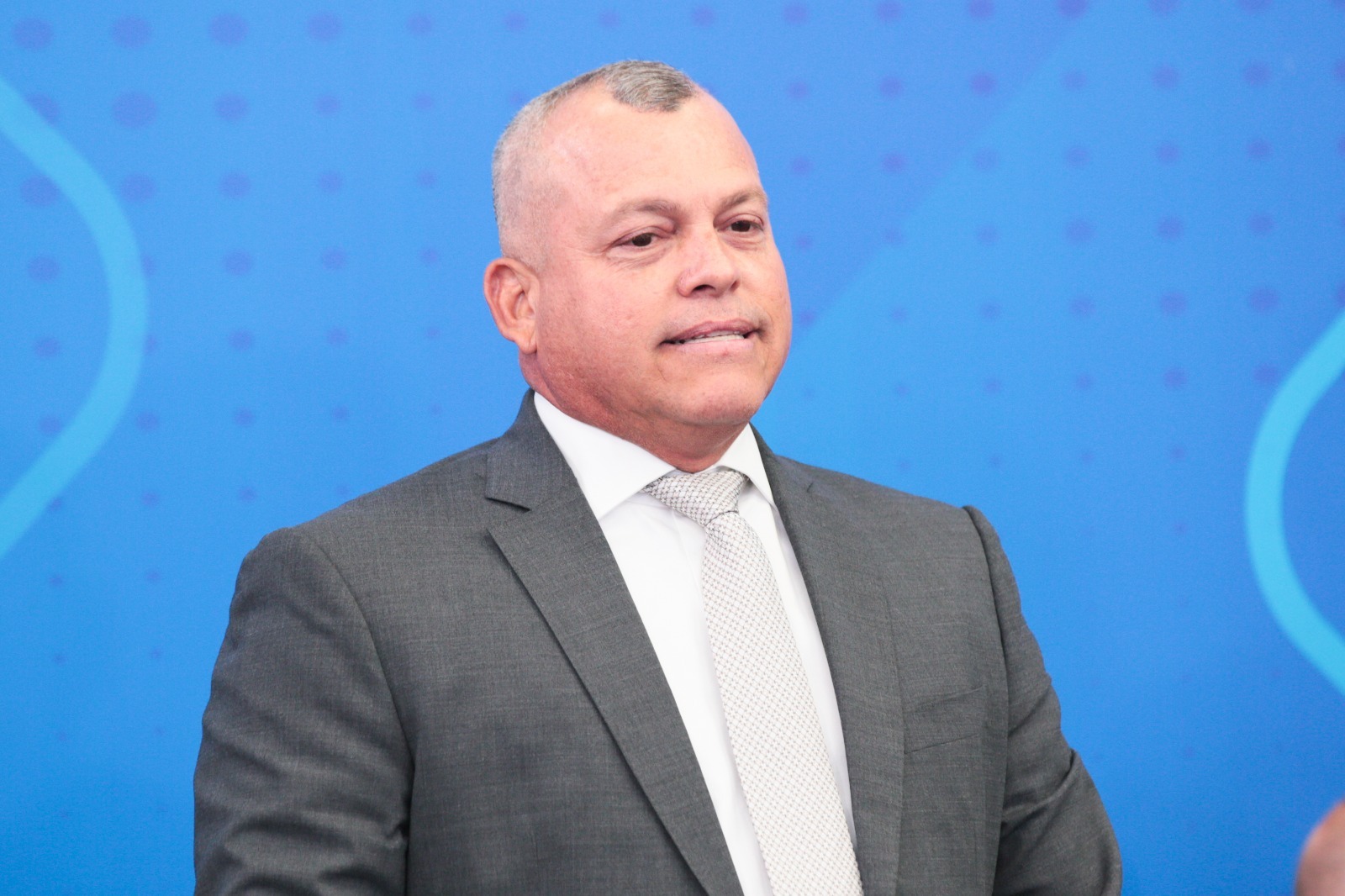 MINISTRO ANÍBAL CORONADO SE REÚNE CON TRABAJADORES PARA PROMOVER LA PAZ Y LA DEFENSA DE VENEZUELA