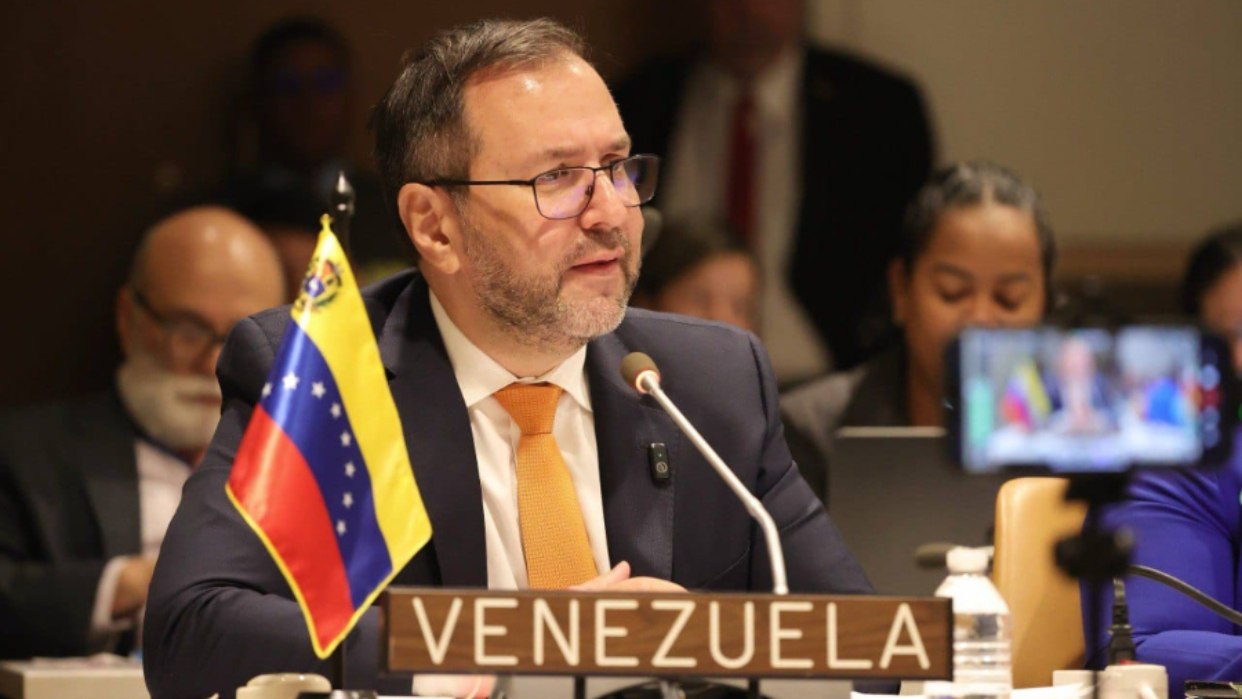 VENEZUELA Y RUSIA REVISAN SU ACUERDO ESTRATÉGICO Y REFUERZAN COOPERACIÓN EN SECTORES CLAVE
