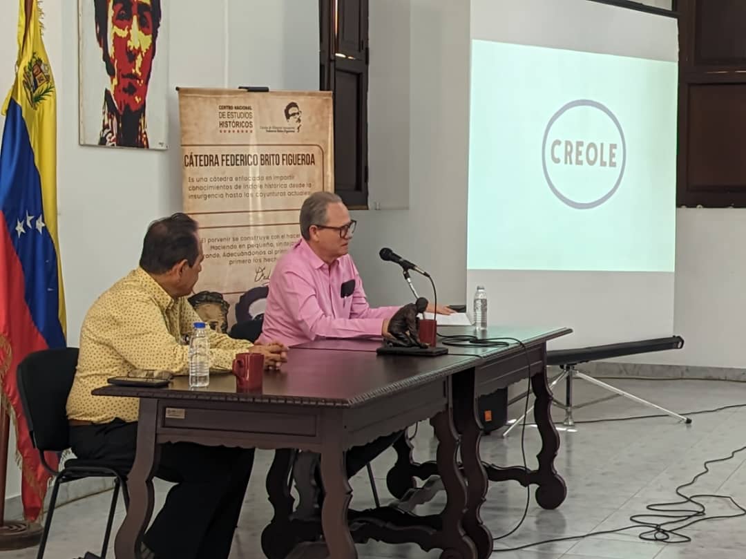 EXITOSA CÁTEDRA DE LA HISTORIA INSURGENTE DEBATIÓ DERROCAMIENTO DE MEDINA ANGARITA