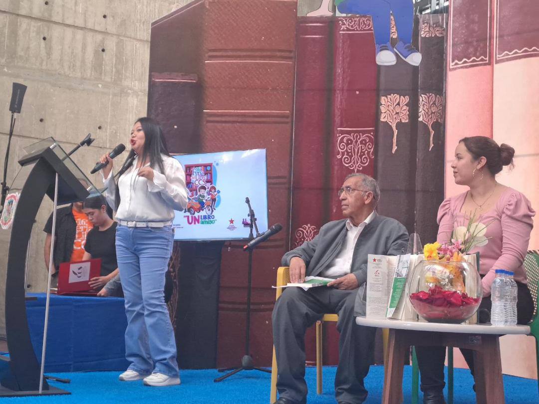 LA OFICINA DE CRONISTAS DE CARACAS INAUGURÓ LA PÁGINA WEB Y PRESENTÓ LA REVISTA CRÓNICAS DE CARACAS N°98 