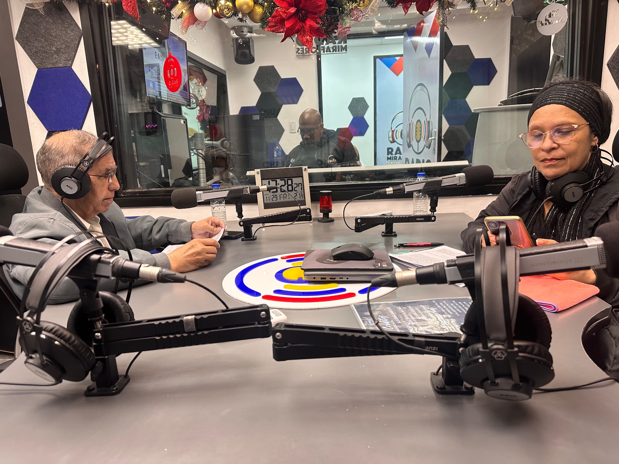 PROGRAMA RADIAL «CAMINA LA HISTORIA» PRESENTÓ UN ESPECIAL EN CONMEMORACIÓN AL MES VIOLETA