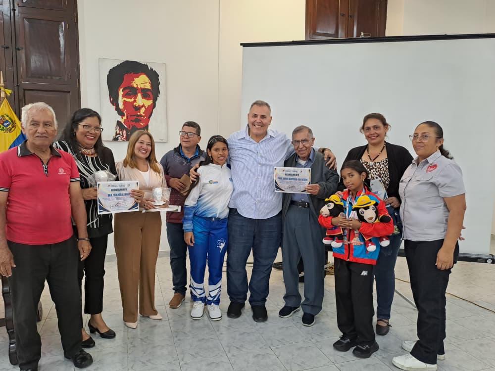 FORO EN HOMENAJE AL DÍA DEL MAESTRO