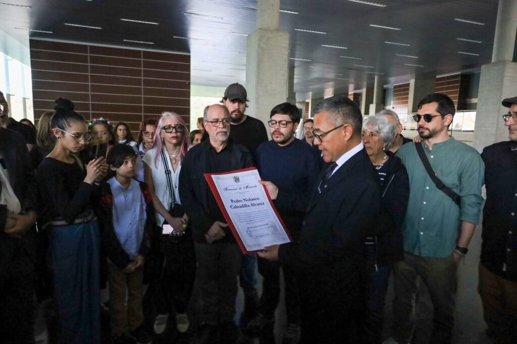 DELCY RODRÍGUEZ CONCEDIÓ LA ORDEN FRANCISCO DE MIRANDA EN SU PRIMERA CLASE “POST MORTEM” AL INSIGNE INTELECTUAL PEDRO NOLASCO CALZADILLA