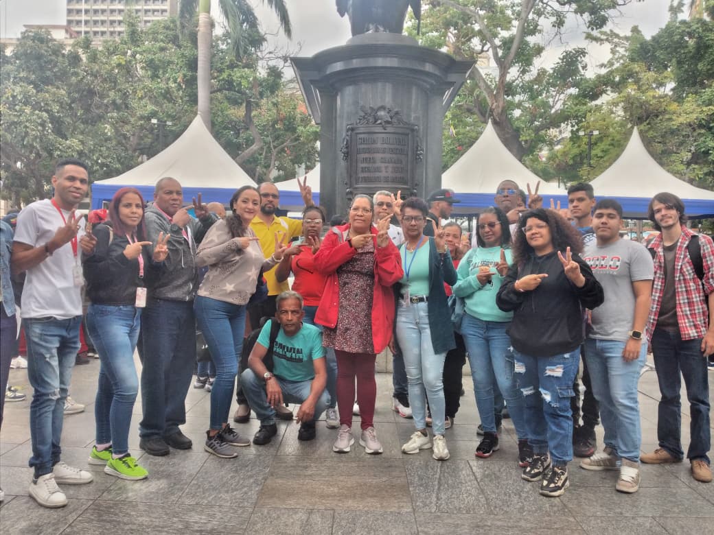 EL CNEH JUNTO AL PUEBLO DE CARACAS ENVIARON CARTAS DE CONSOLACIÓN Y APOYO AL PRESIDENTE DE VENEZUELA NICOLÁS MADURO