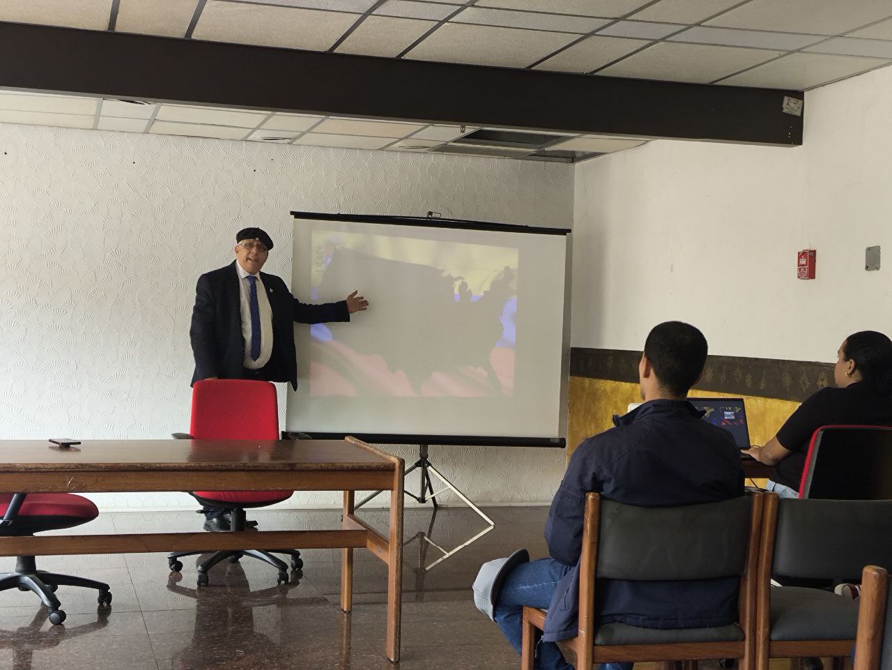 GEOPOLÍTICA BOLIVARIANA PARA LA PAZ: DEBATE NECESARIO EN LA FORMACIÓN DE LA NUEVA INTELECTUALIDAD VENEZOLANA