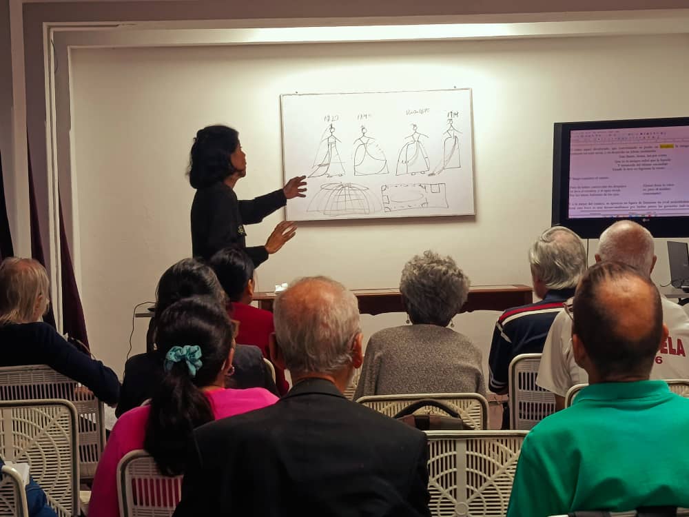 LA CRÓNICA COMO REGISTRO SOCIAL PROTAGONIZA TALLER EN LA CASA DEL BICENTENARIO