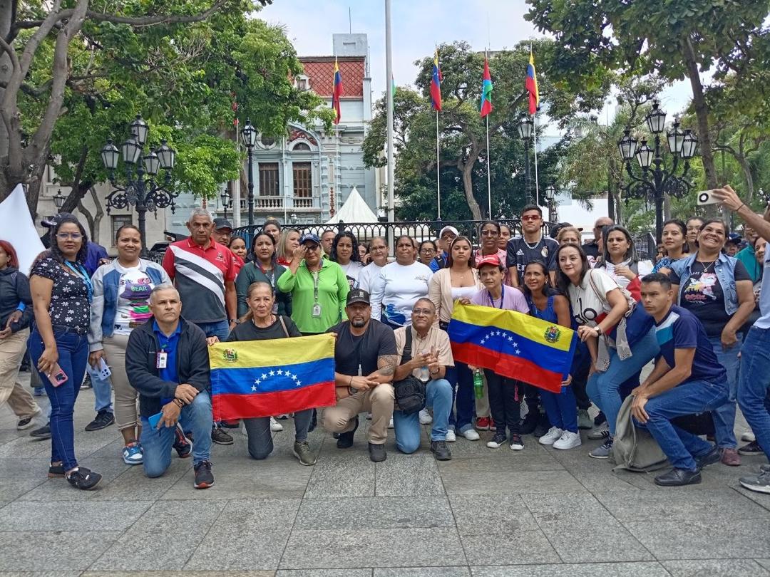 CARMEN MELÉNDEZ LIDERÓ MOVILIZACIÓN EN CARACAS EN RESPALDO AL PRESIDENTE NICOLÁS MADURO Y CILIA FLORES