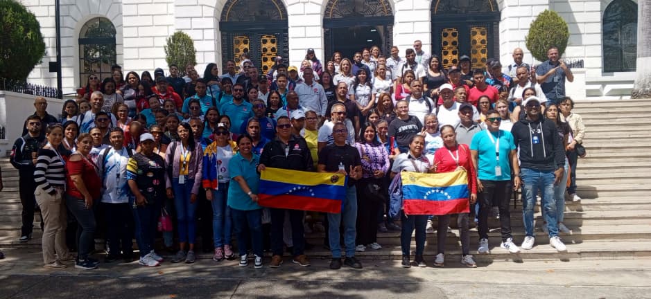 PUEBLO VENEZOLANO SE MOVILIZÓ EN UNIÓN NACIONAL POR LA PAZ Y LA SOBERANÍA