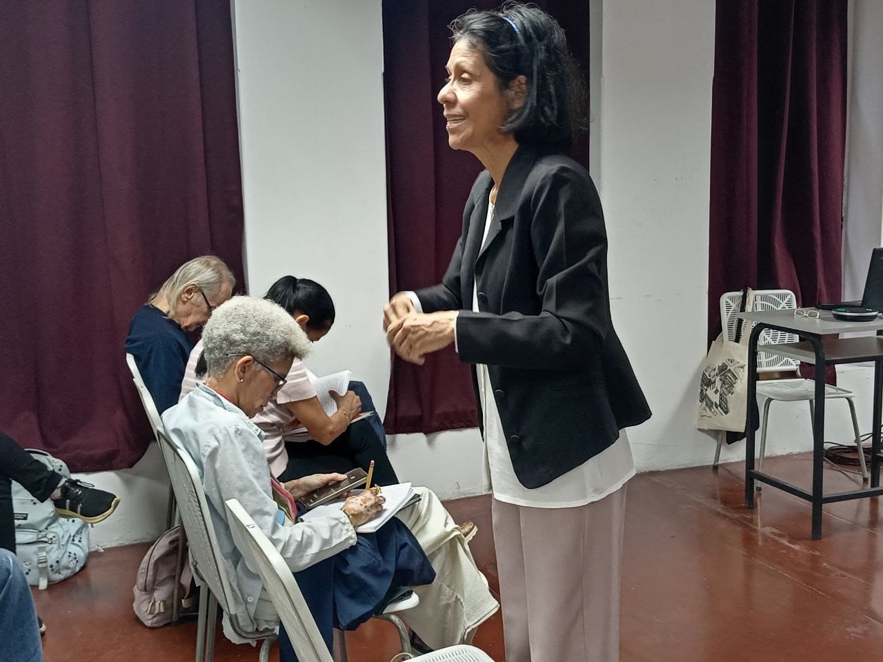 CURSO TALLER DE CRÓNICA PROMUEVE EL ESTUDIO DE LA MEMORIA NARRATIVA