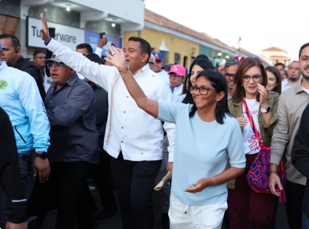 DELCY RODRÍGUEZ LLAMA A LA UNIDAD NACIONAL DESDE LOS MÉDANOS DE CORO