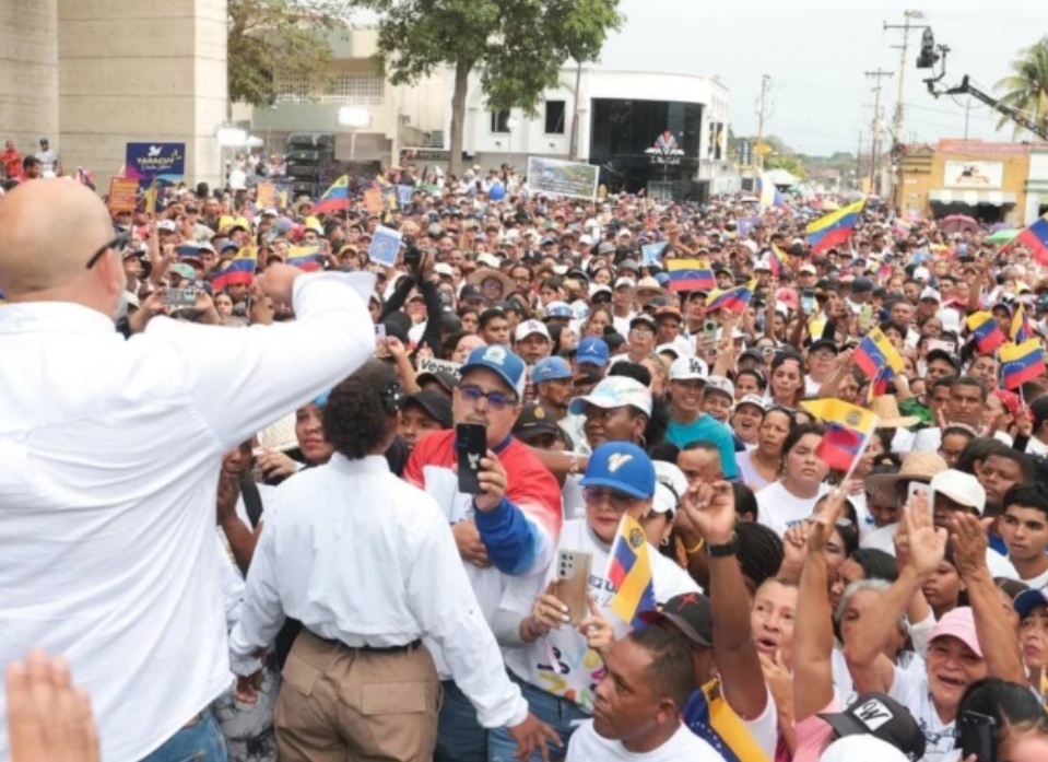 PRESIDENTA (E) INSISTE EN LA UNIDAD NACIONAL PARA RECUPERAR EL DESARROLLO ECONÓMICO