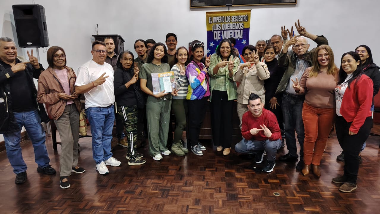MUJERES DEBATEN SOBRE EL LIDERAZGO PROTAGÓNICO Y LA HISTORIA INSURGENTE EN LA REVOLUCIÓN BOLIVARIANA