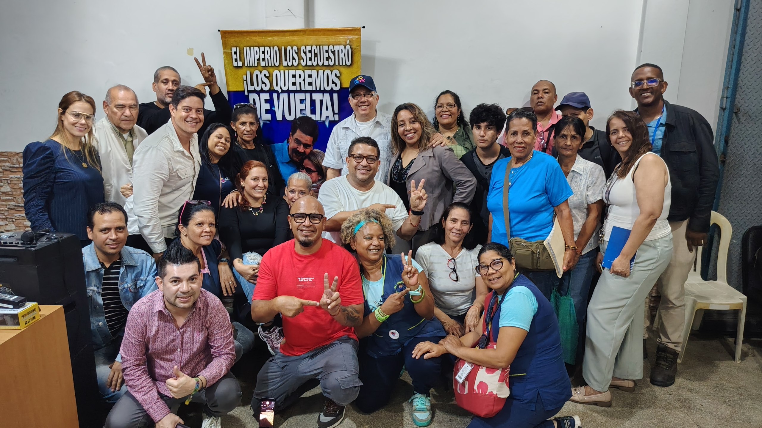 CNEH Y PODER POPULAR DEBATEN SOBRE GEOPOLÍTICA, ESTRATEGIA BOLIVARIANA Y LIDERAZGO FEMENINO EN ALTAGRACIA