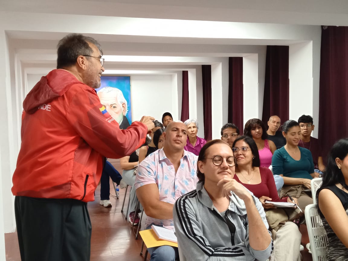 DIPLOMADO DE GEOPOLÍTICA PARA LA PAZ II COHORTE AVANZA EN EL CNEH