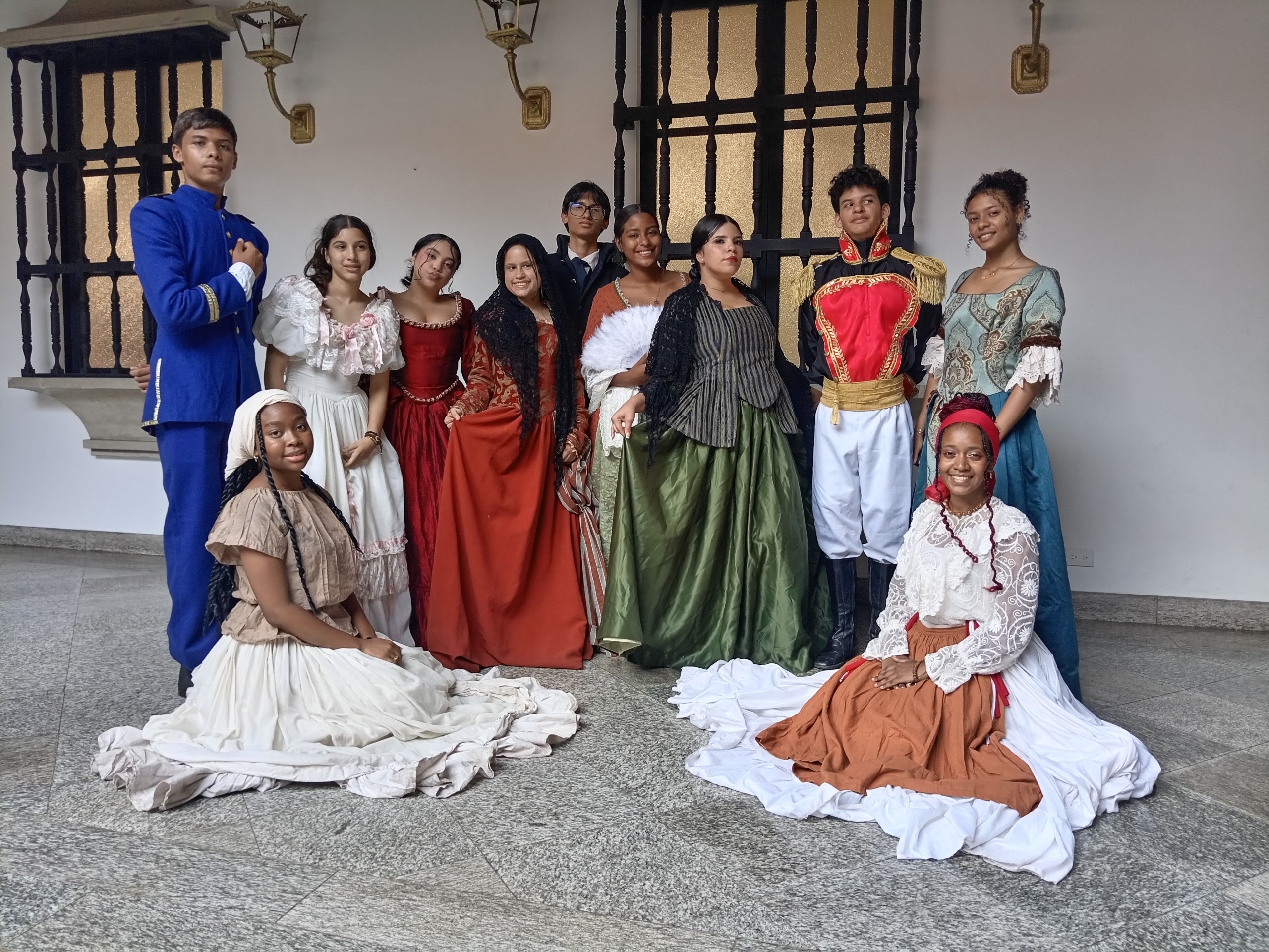 MUSEOS BOLIVARIANOS CELEBRAN EL DÍA INTERNACIONAL DE LOS MUSEOS CON MUESTRA DE TRAJES COLONIALES