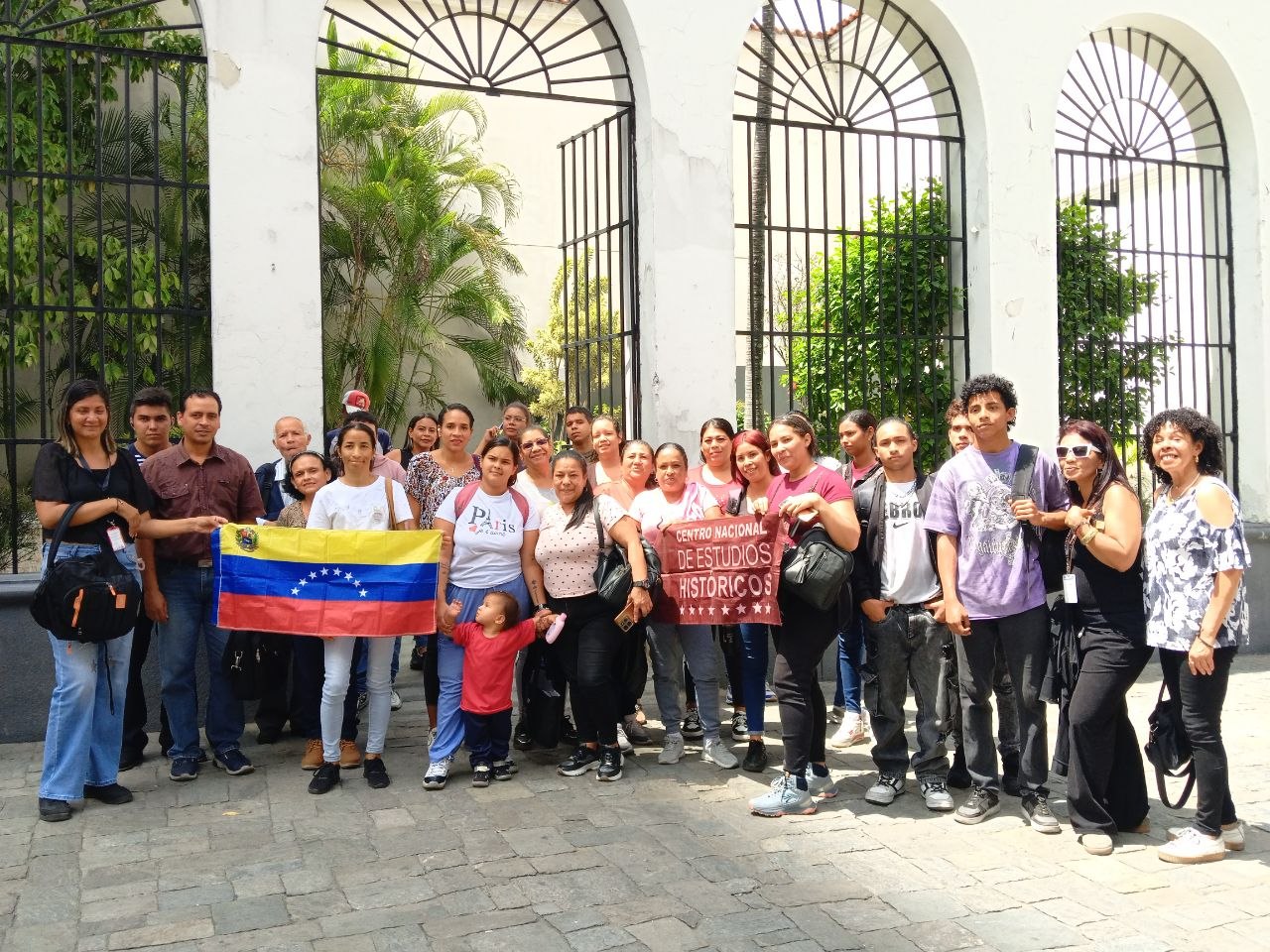 LA EMBAJADA DE RUSIA INAUGURÓ EN CARACAS EL IV CICLO DE CINE BÉLICO EN CONMEMORACIÓN DEL 81º ANIVERSARIO DE LA GRAN GUERRA PATRIA