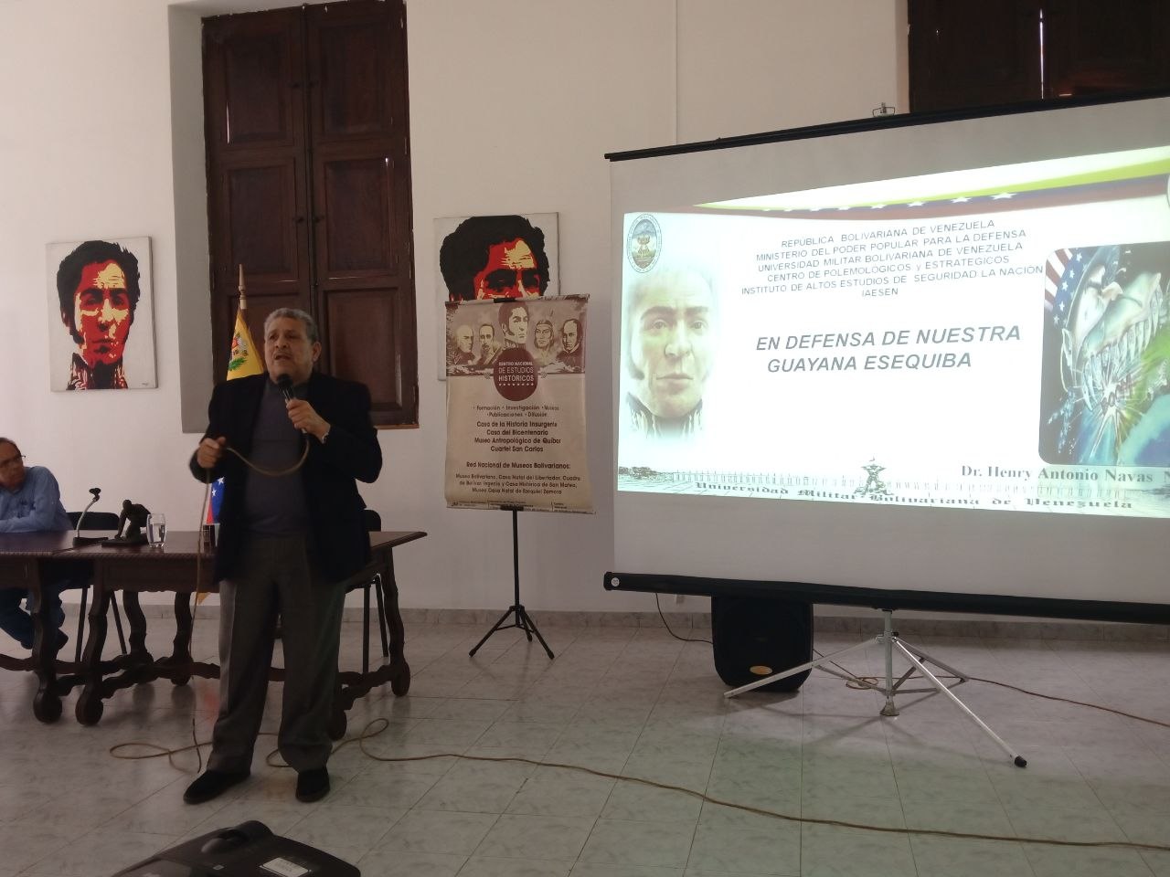 EXITOSA CONFERENCIA DEL DR. HENRY ANTONIO NAVAS ABORDA LOS ANTECEDENTES HISTÓRICOS Y EL DESPOJO COLONIAL DE LA GUAYANA ESEQUIBA EN LA CÁTEDRA FEDERICO BRITO FIGUEROA