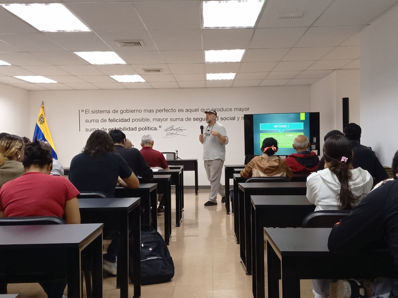 NUEVAS MIRADAS SOBRE EL PASADO: EL CNEH PARTICIPÓ EN EL DEBATE SOBRE LA TRASCENDENCIA Y COMPLEJIDAD DE LA INDEPENDENCIA AMERICANA