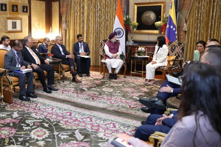 DELCY RODRÍGUEZ REVISÓ EN INDIA LA AGENDA ENERGÉTICA PARA FORTALECER LA COOPERACIÓN BILATERAL